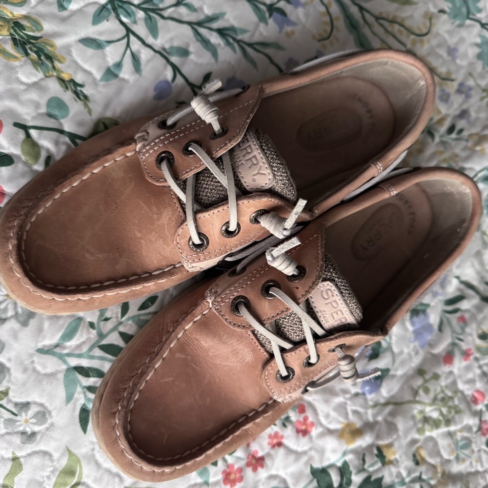 Sperry women’s Brown Leather Boat Shoes